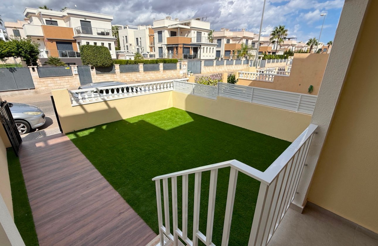 Használt ingatlanok - Town House -
Orihuela - Orihuela Costa
