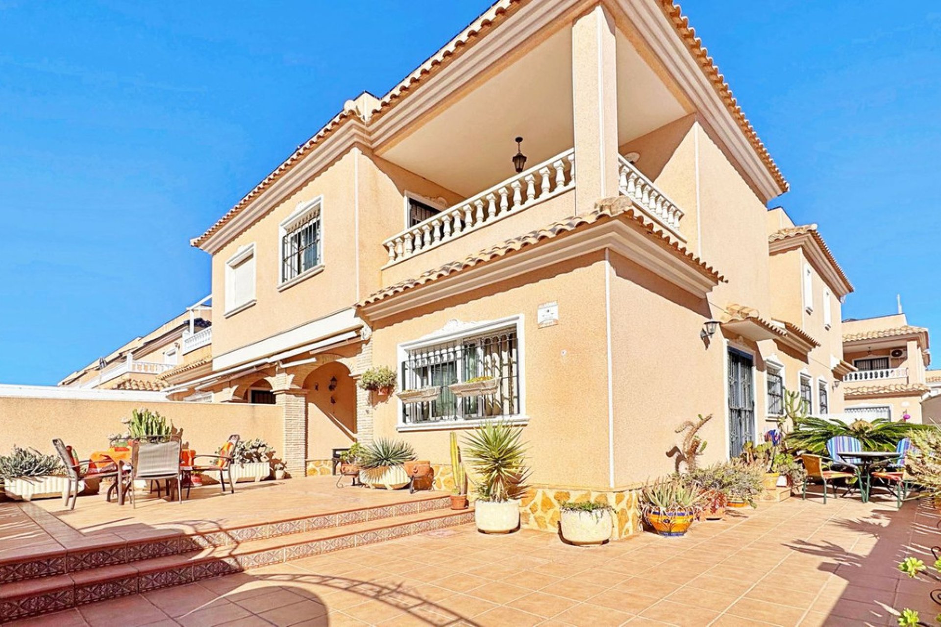 Használt ingatlanok - Town House -
Orihuela - Villamartin
