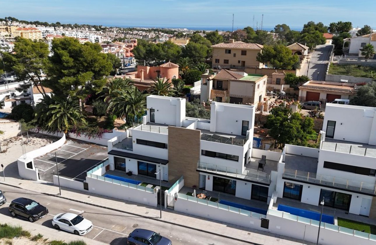 Használt ingatlanok - Town House -
Orihuela - Villamartin