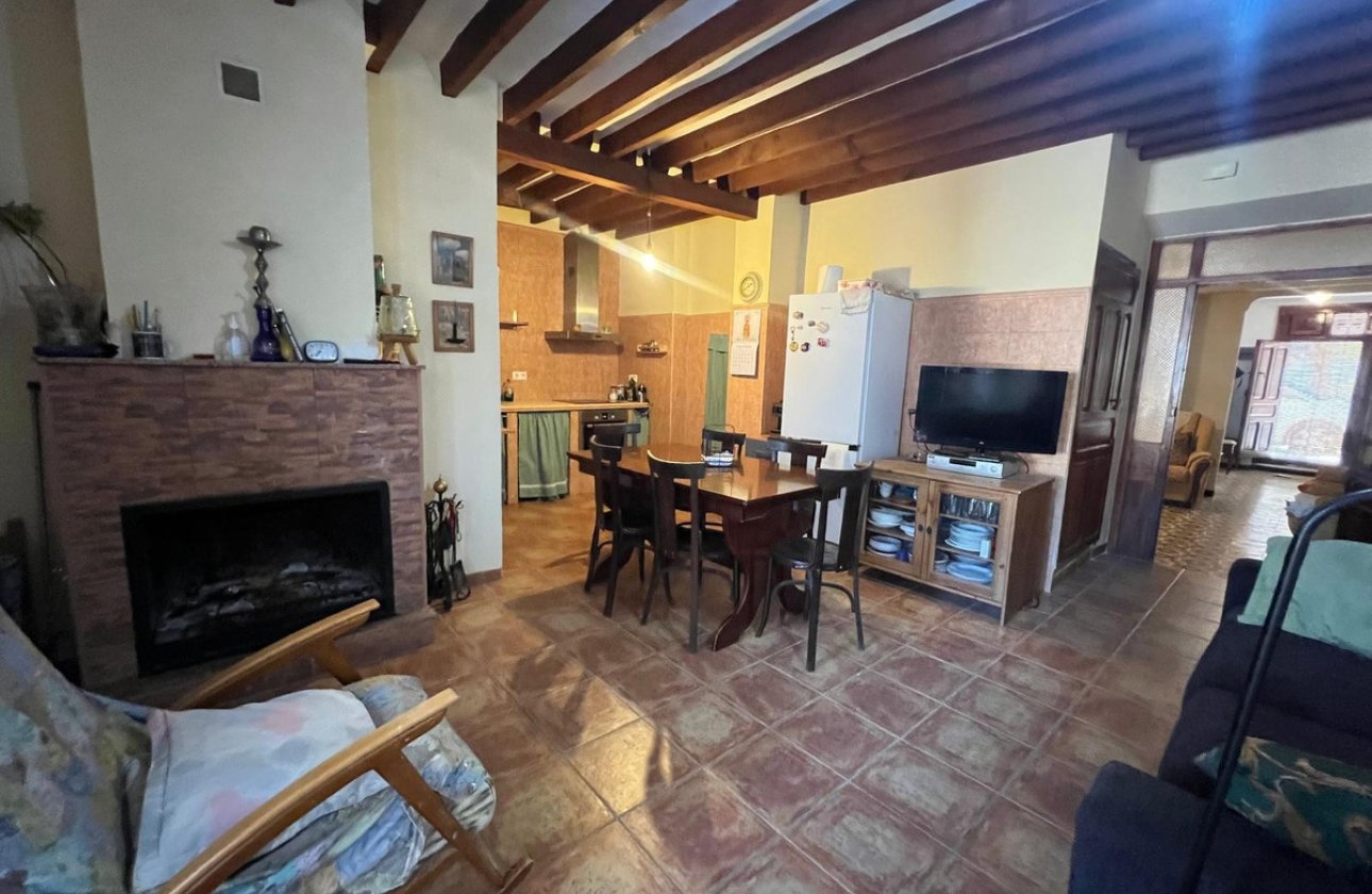 Használt ingatlanok - Town House -
Pinoso - Pinoso Centro