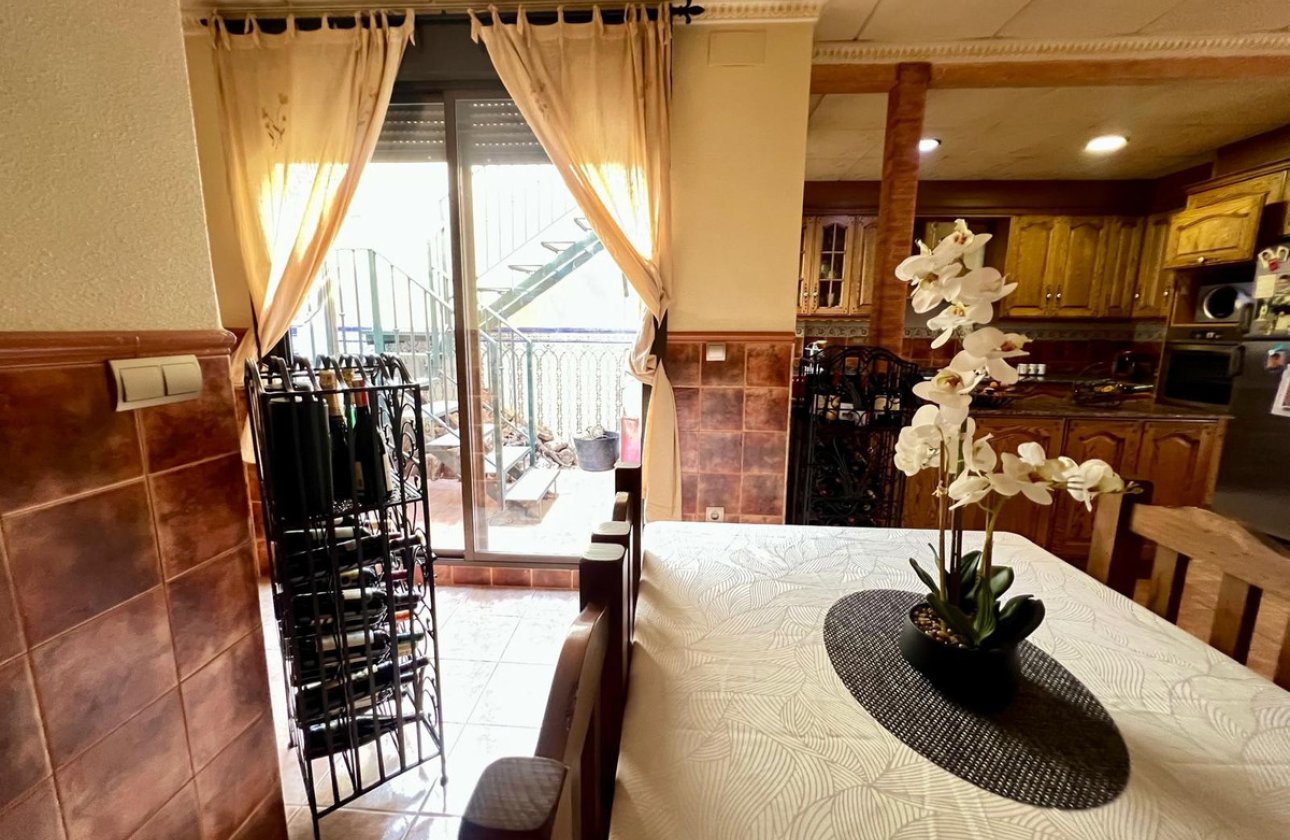 Használt ingatlanok - Town House -
Pinoso - Pinoso Centro