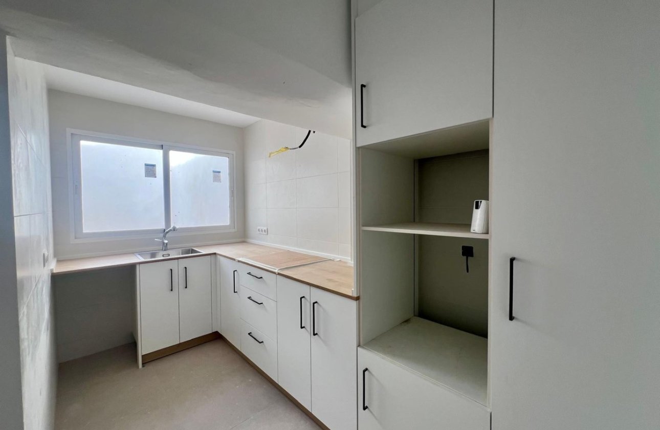 Használt ingatlanok - Town House -
Pinoso - Pinoso Centro