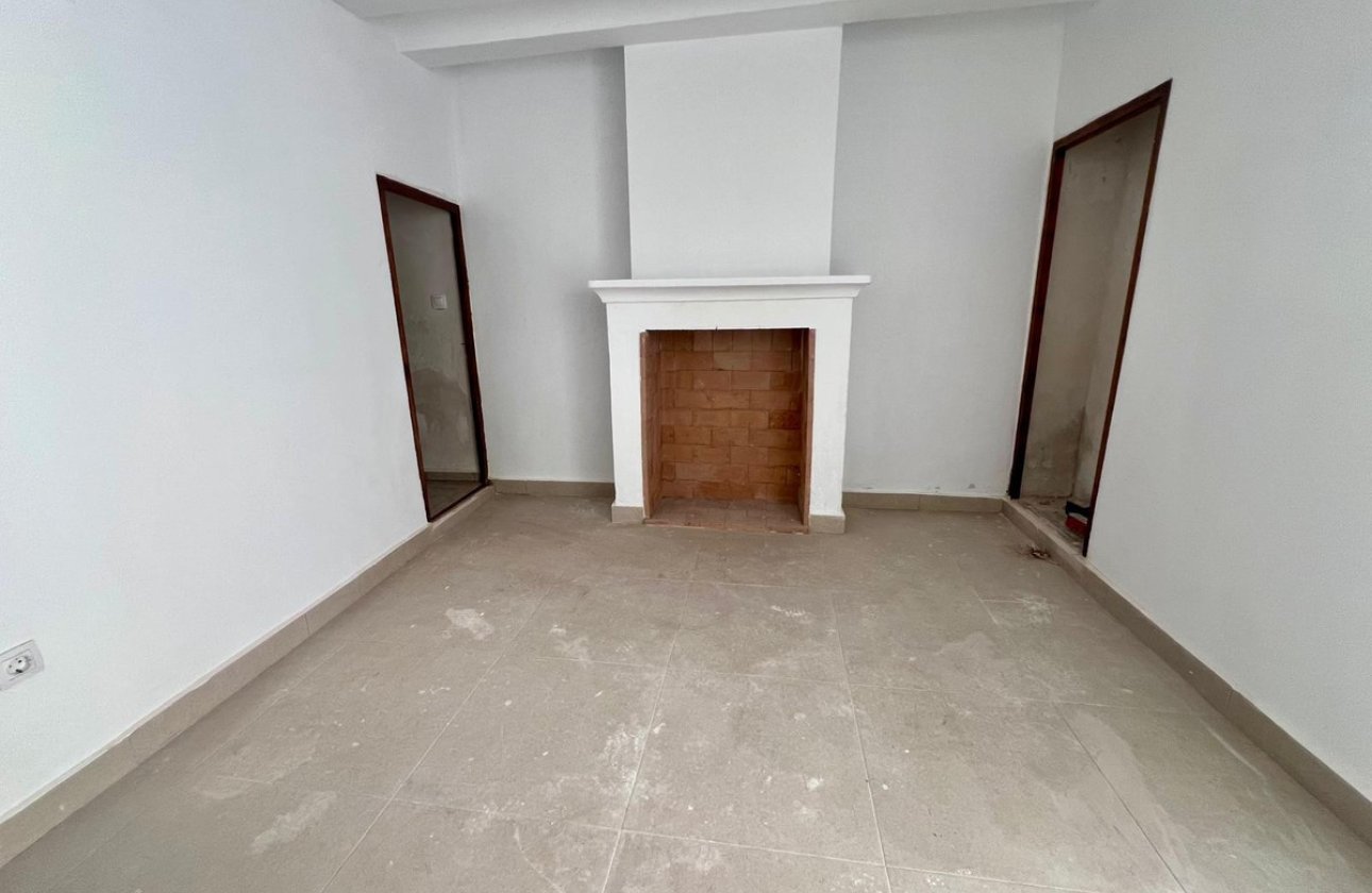 Használt ingatlanok - Town House -
Pinoso - Pinoso Centro