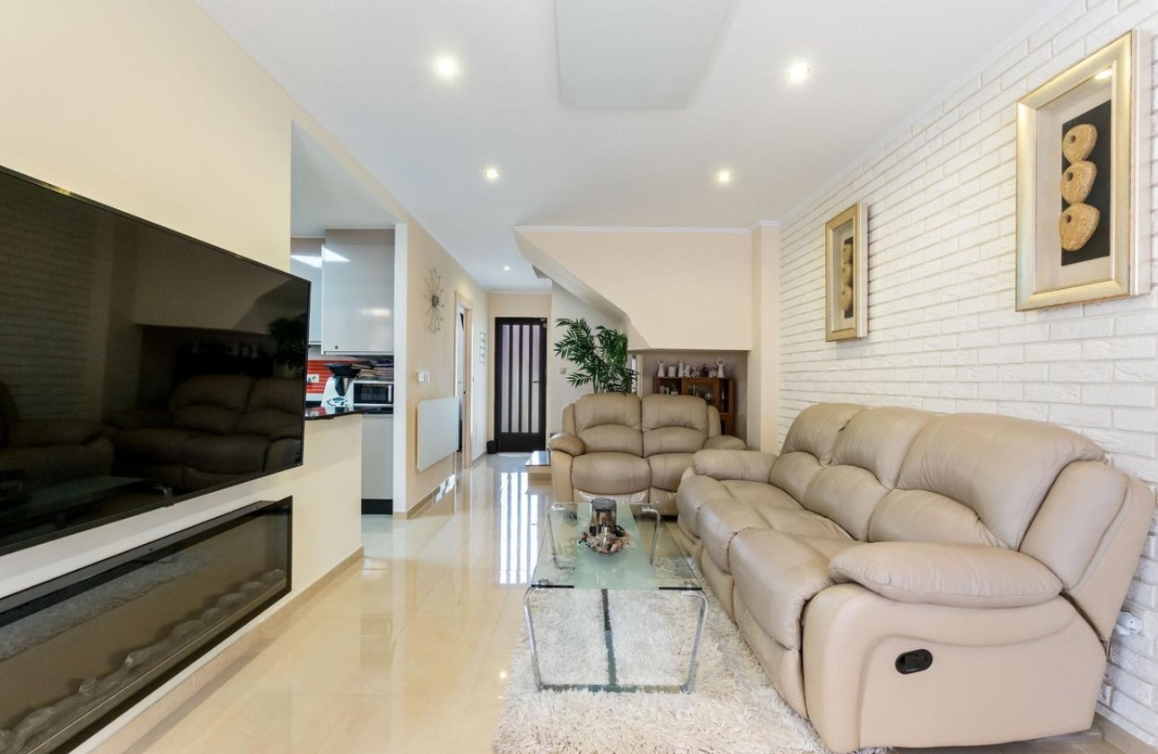 Használt ingatlanok - Town House -
Torrevieja - Aguas Nuevas