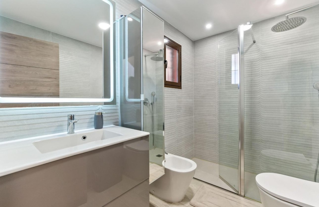 Használt ingatlanok - Town House -
Torrevieja - Aguas Nuevas