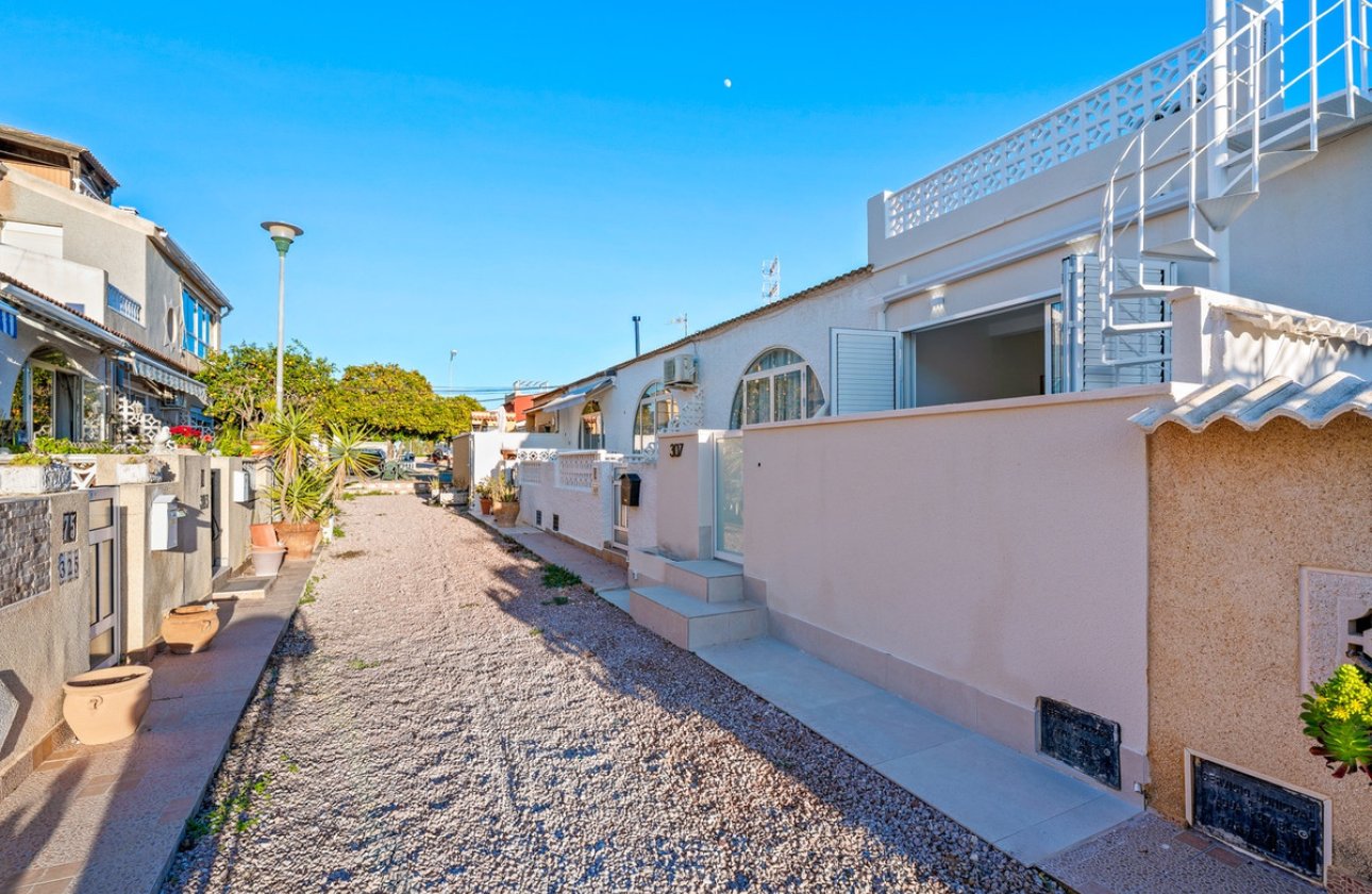 Használt ingatlanok - Town House -
Torrevieja - El chaparral
