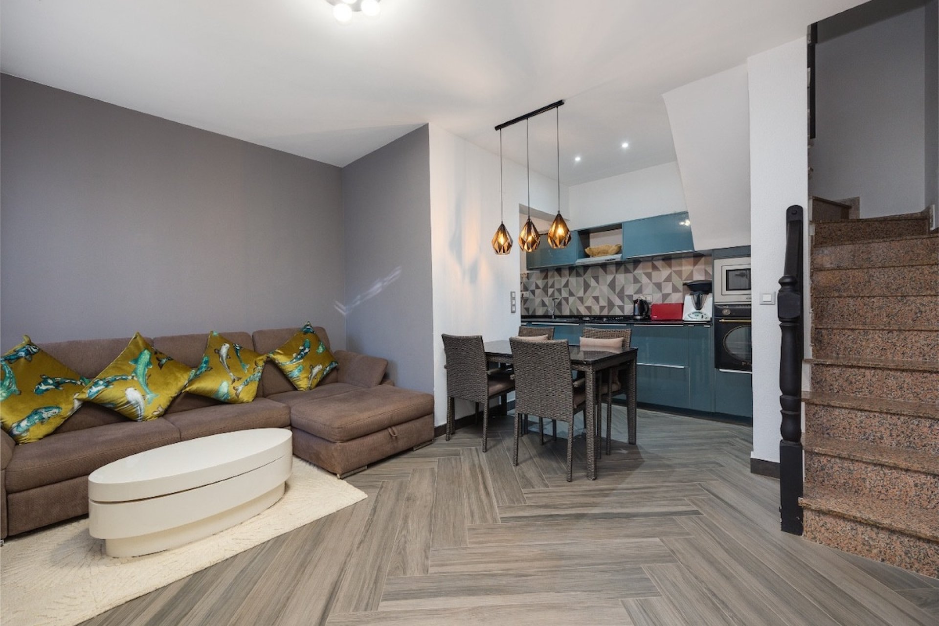 Használt ingatlanok - Town House -
Torrevieja - Torrevieja Centro