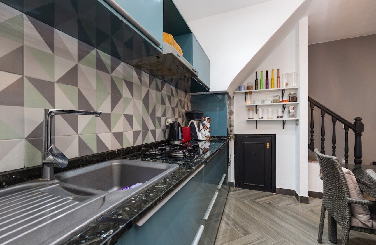 Használt ingatlanok - Town House -
Torrevieja - Torrevieja Centro