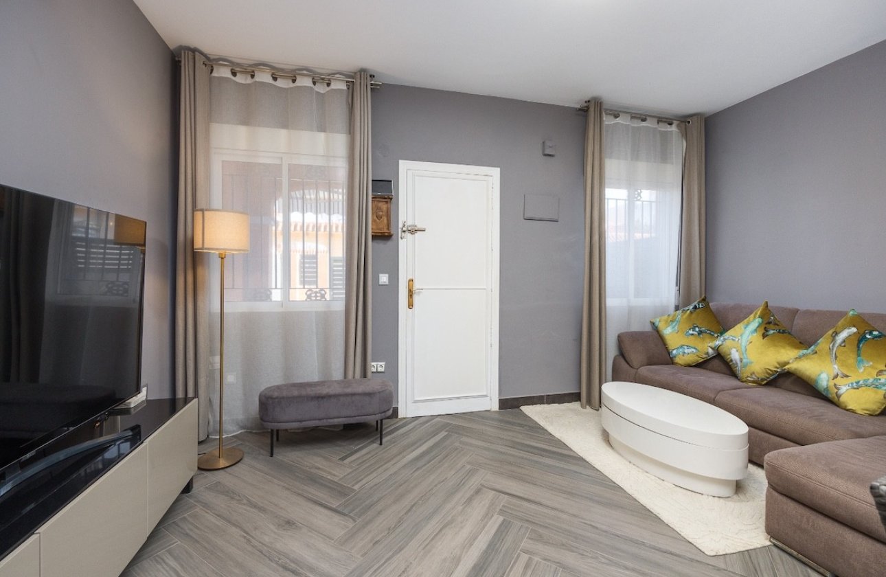 Használt ingatlanok - Town House -
Torrevieja - Torrevieja Centro