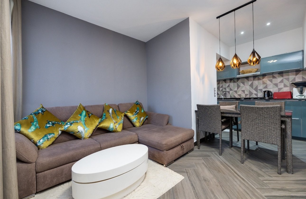 Használt ingatlanok - Town House -
Torrevieja - Torrevieja Centro