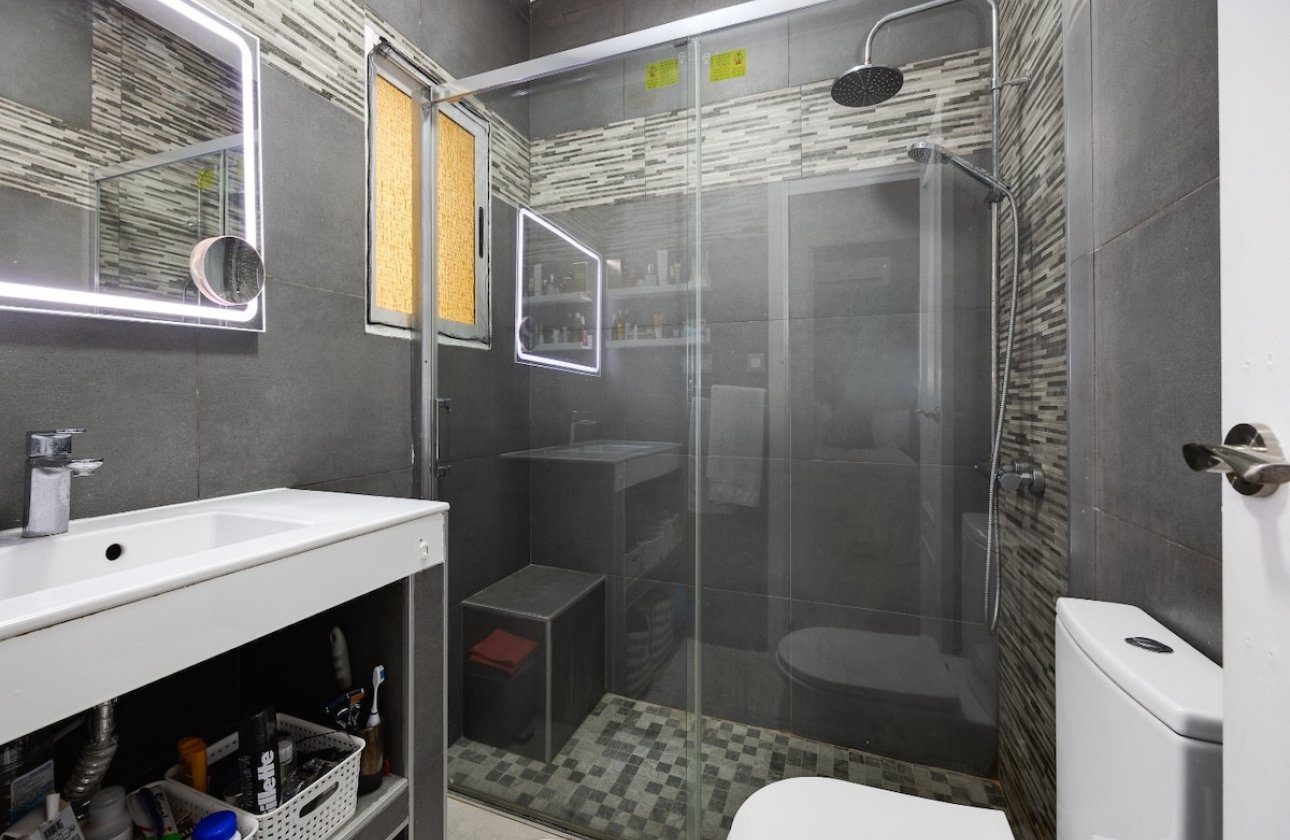 Használt ingatlanok - Town House -
Torrevieja - Torrevieja Centro