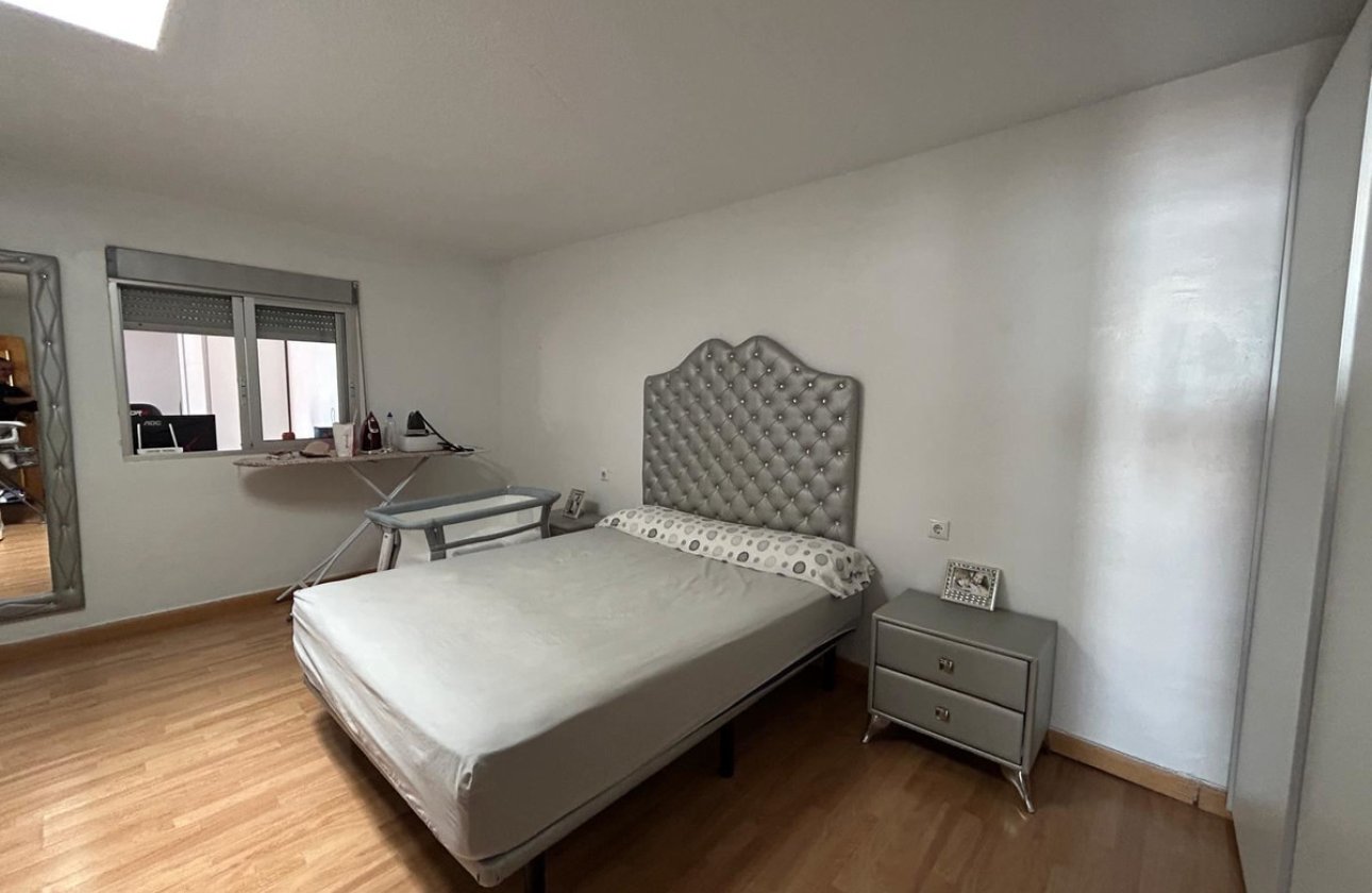 Használt ingatlanok - Town House -
Torrevieja - Torrevieja Centro