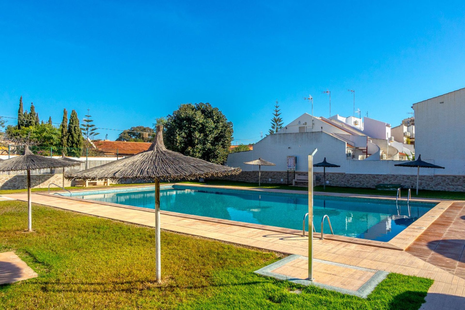 Használt ingatlanok - Town House -
Torrevieja - Torrevieja Centro