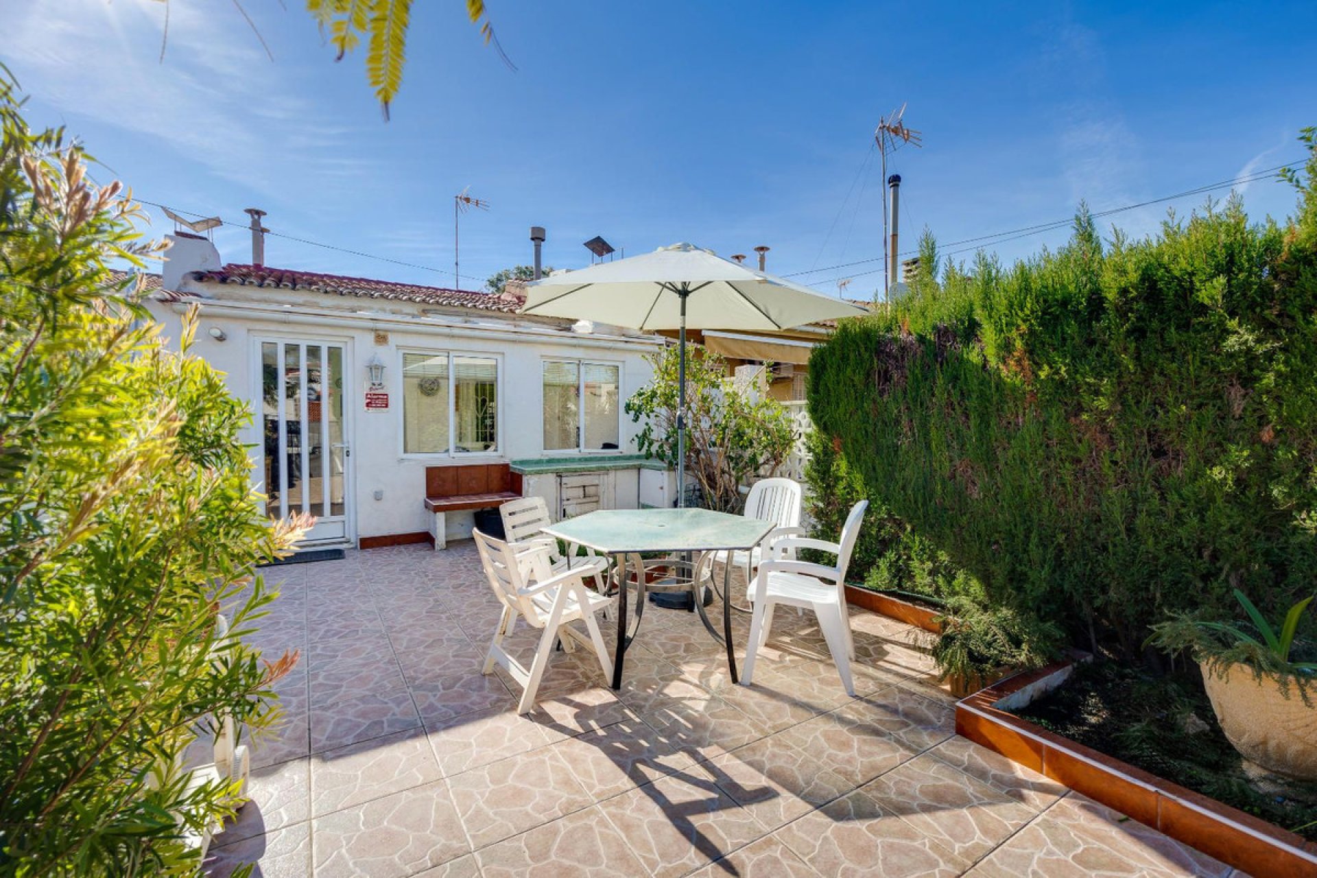 Használt ingatlanok - Town House -
Torrevieja - Torrevieja Centro