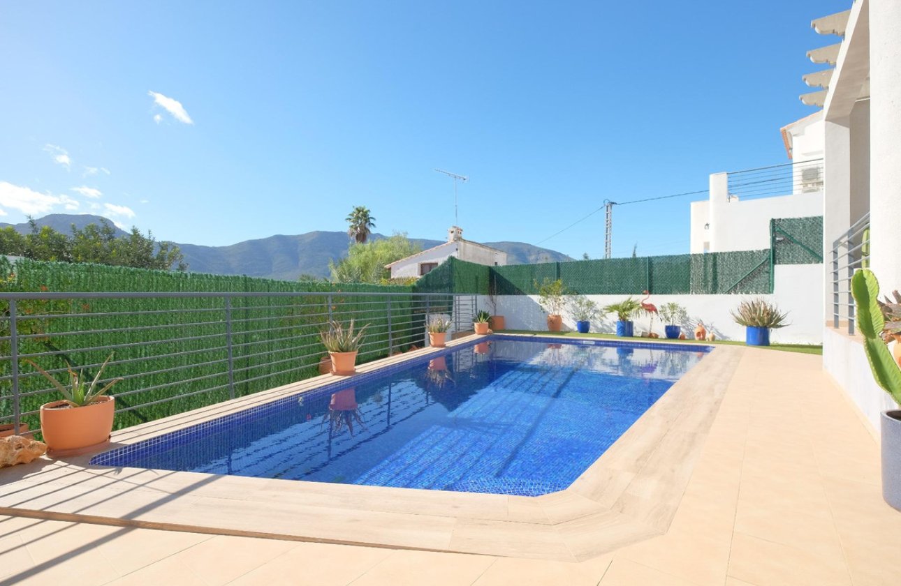 Használt ingatlanok - Villa -
Alcalalí - Alcalalí Centro