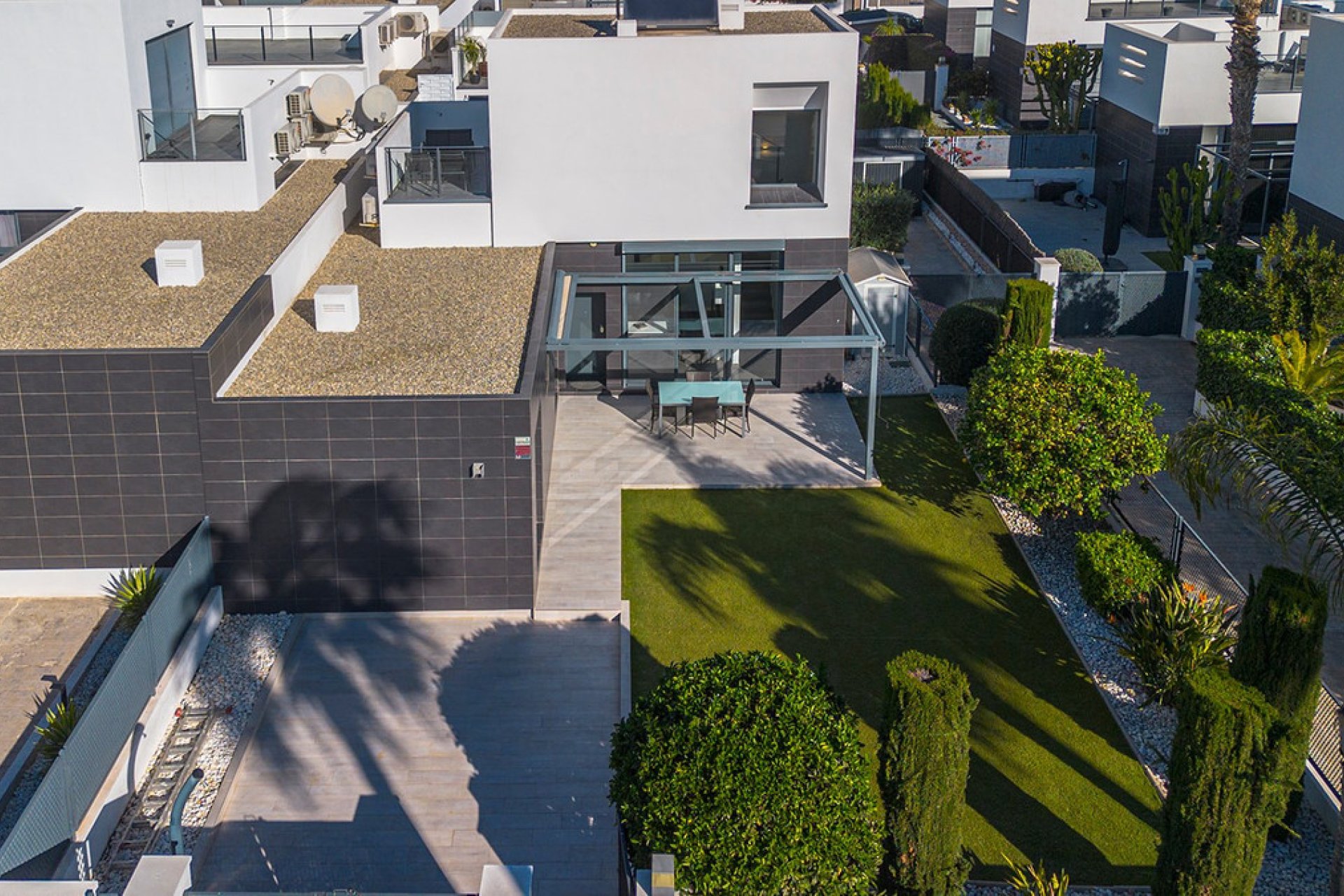 Használt ingatlanok - Villa -
Algorfa - La Finca Golf