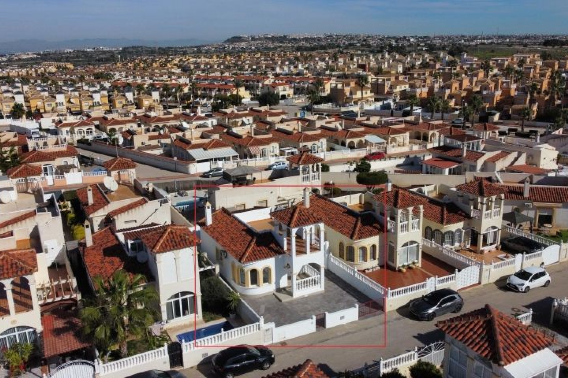 Használt ingatlanok - Villa -
Algorfa