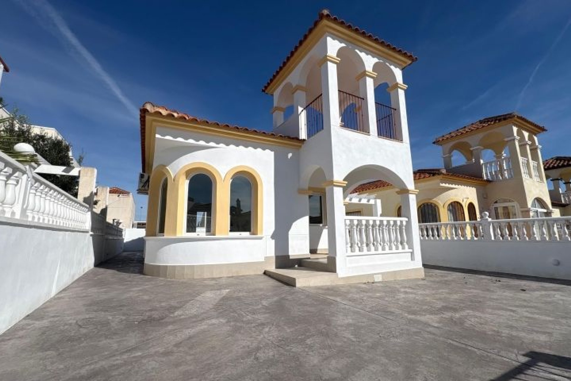 Használt ingatlanok - Villa -
Algorfa