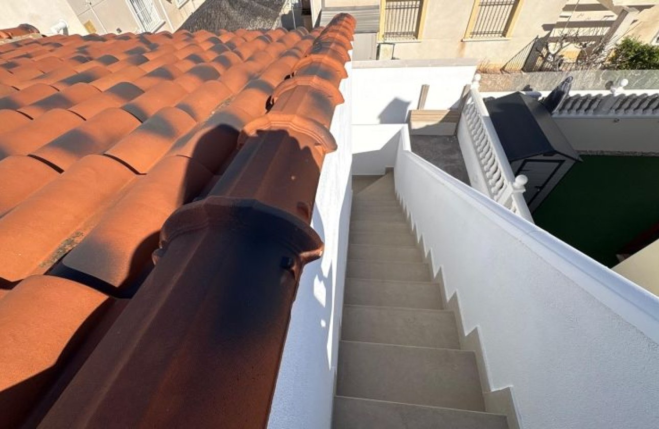 Használt ingatlanok - Villa -
Algorfa