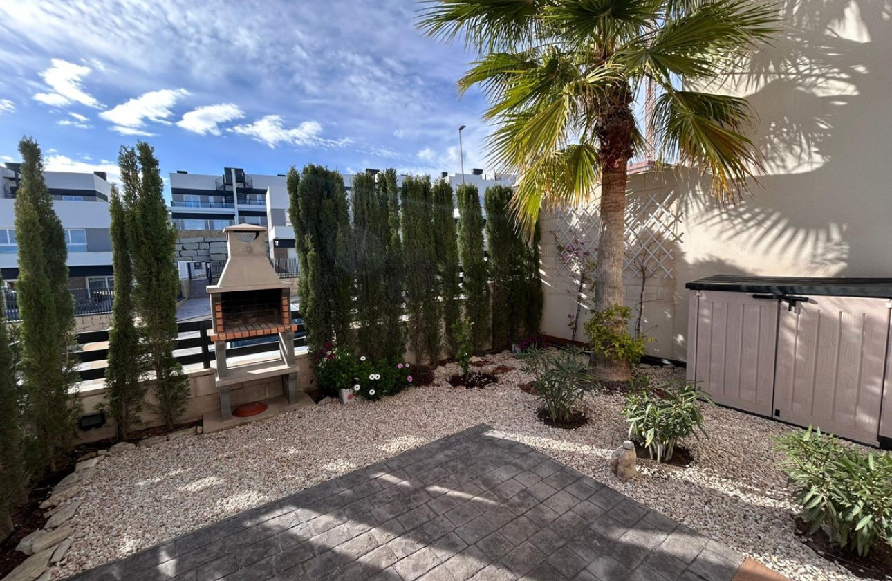 Használt ingatlanok - Villa -
Alicante - Alicante Centro