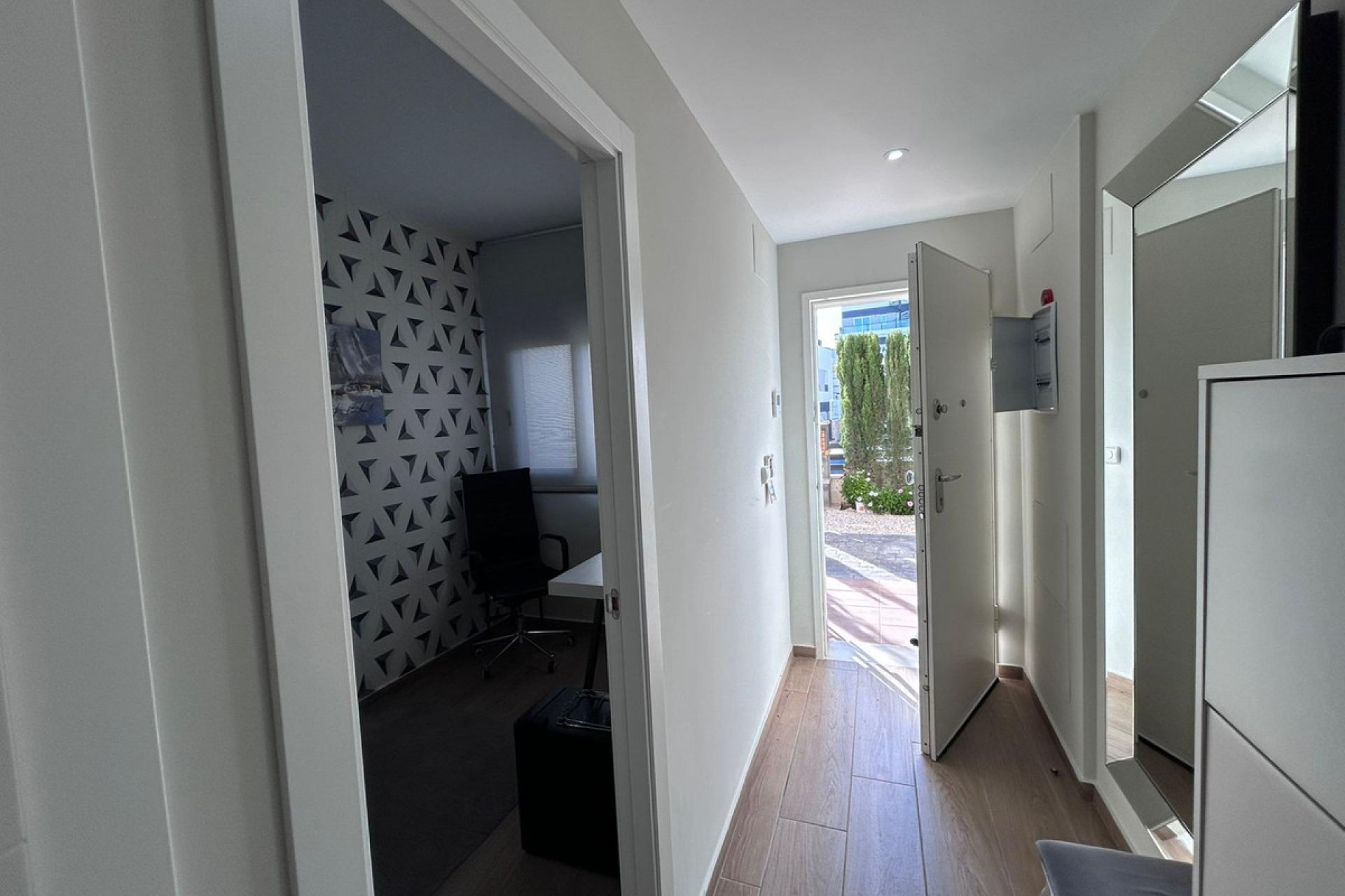 Használt ingatlanok - Villa -
Alicante - Alicante Centro