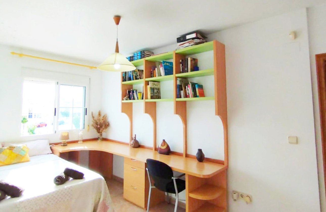 Használt ingatlanok - Villa -
Alicante City - La Torreta