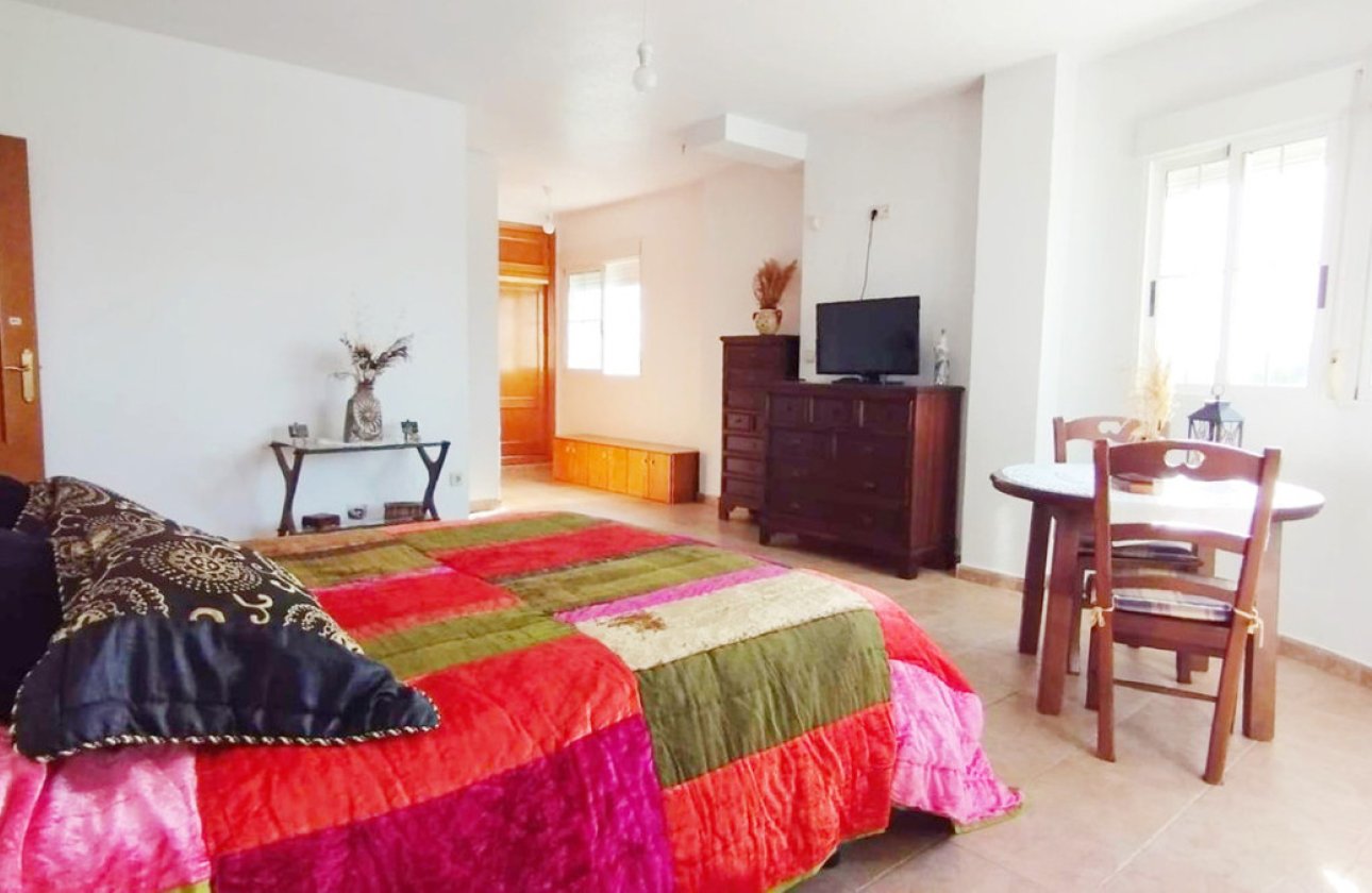 Használt ingatlanok - Villa -
Alicante City - La Torreta