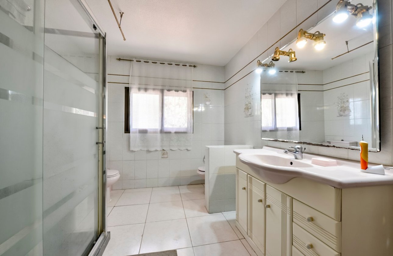 Használt ingatlanok - Villa -
Benidorm - Benidorm Centro