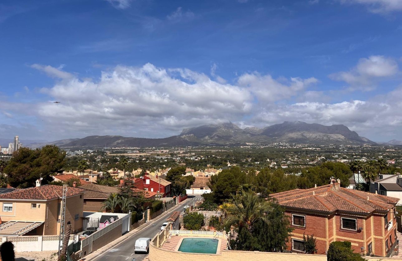 Használt ingatlanok - Villa -
Benidorm - Benidorm Centro