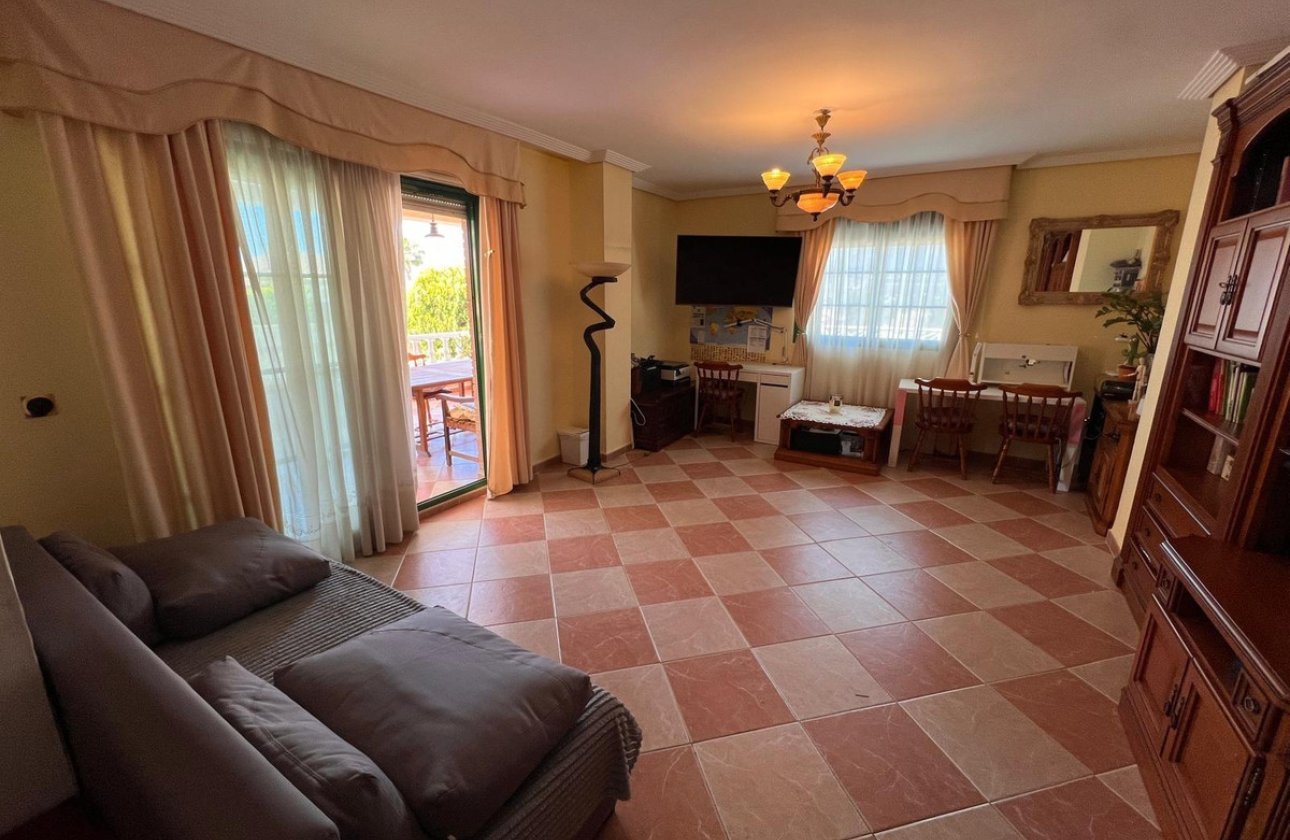 Használt ingatlanok - Villa -
Benidorm - Benidorm Centro