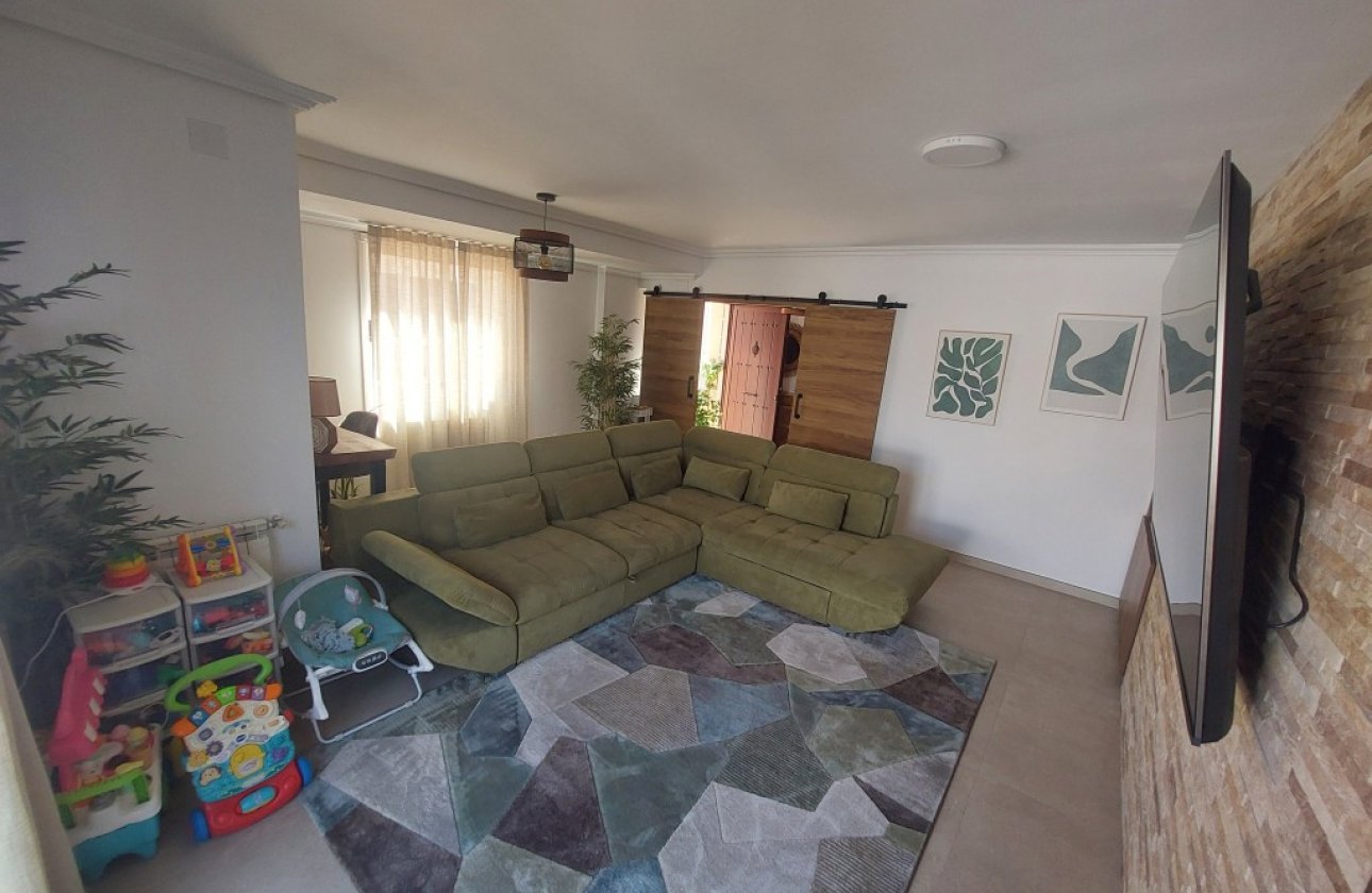 Használt ingatlanok - Villa -
Benidorm - Benidorm Centro