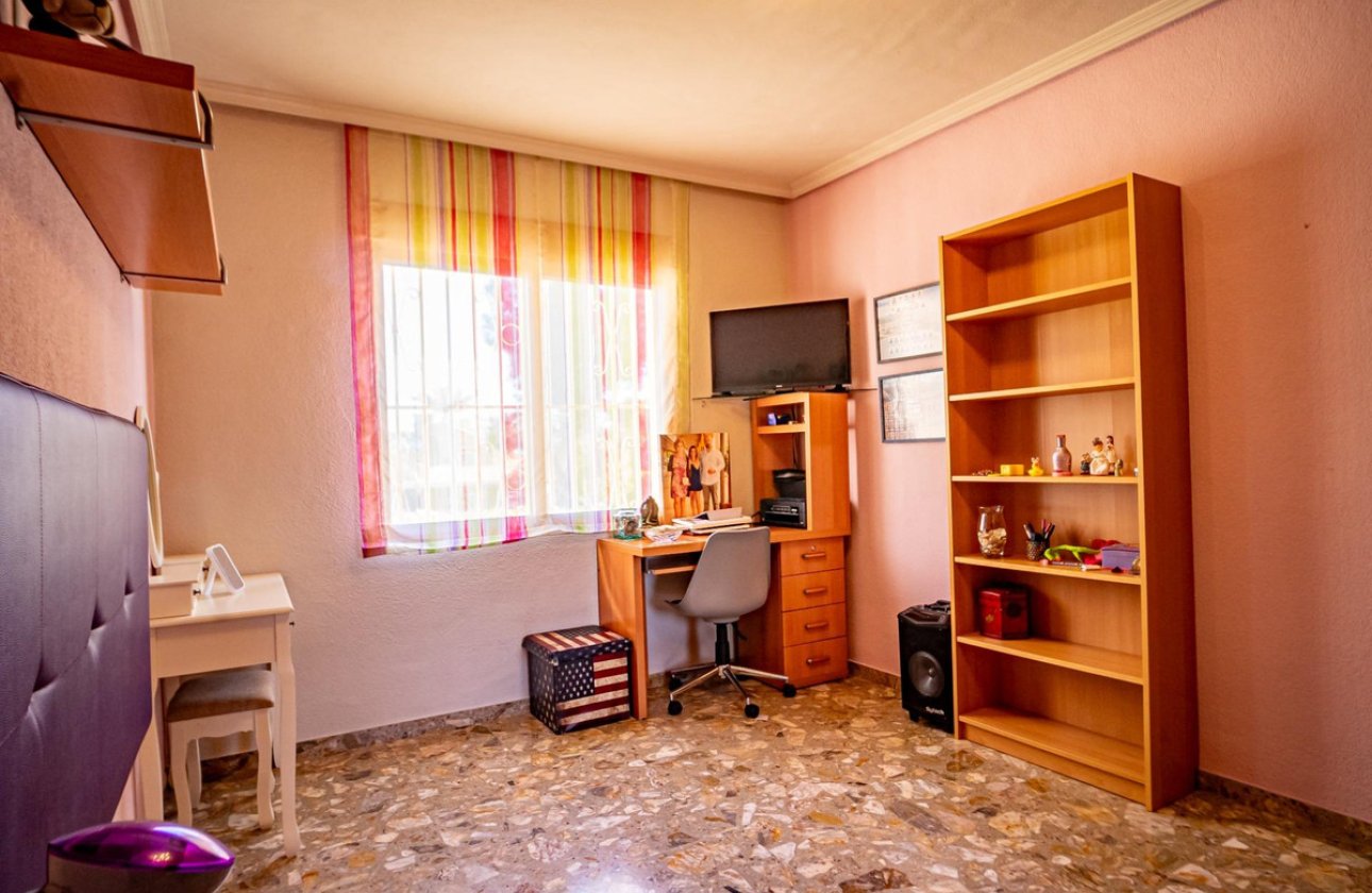 Használt ingatlanok - Villa -
Benidorm - Benidorm Centro