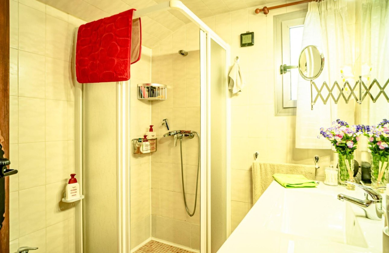 Használt ingatlanok - Villa -
Benidorm - Benidorm Centro