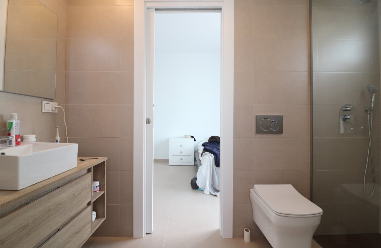 Használt ingatlanok - Villa -
Benijofar