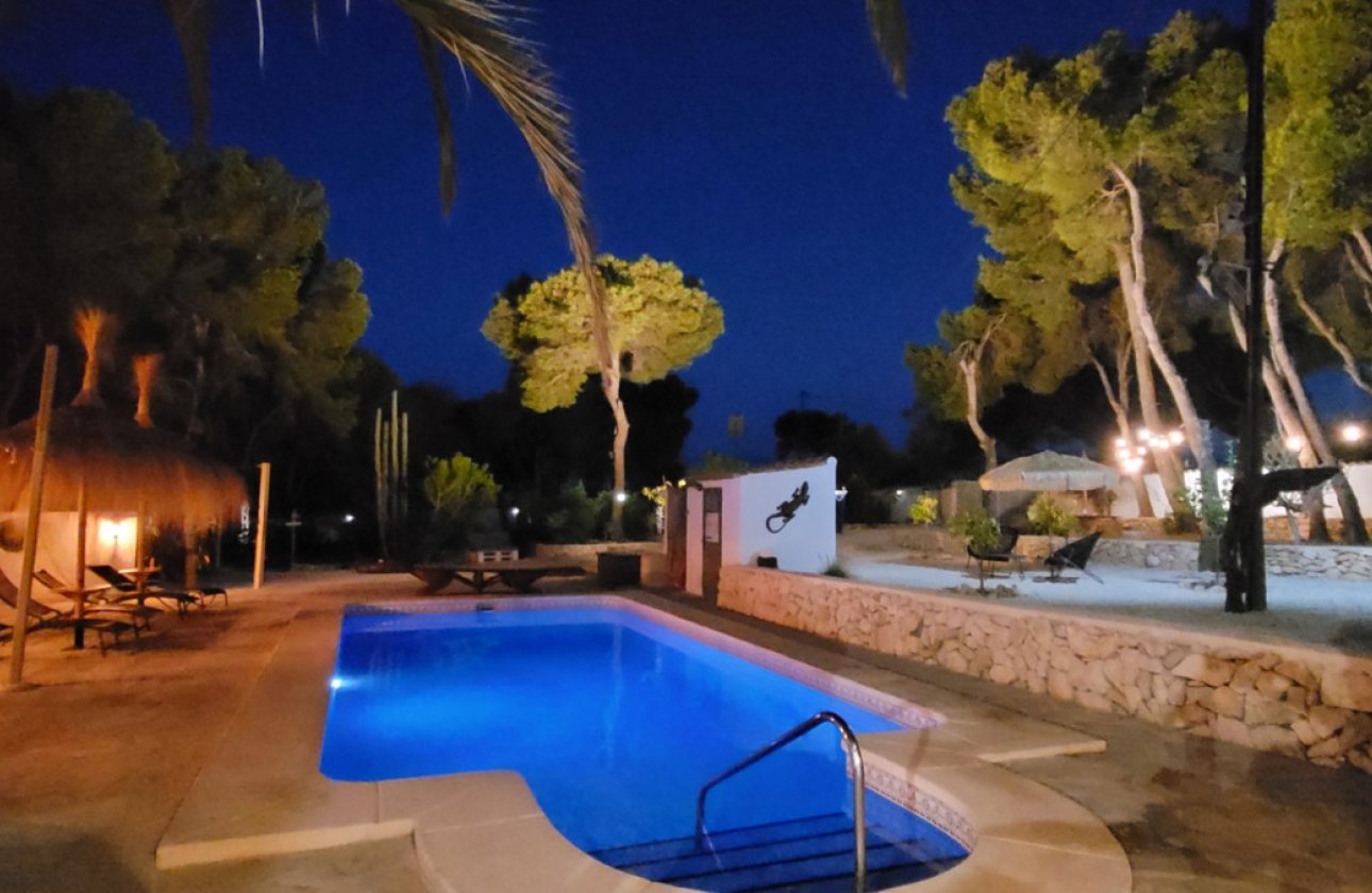 Használt ingatlanok - Villa -
Benissa - La Fustera