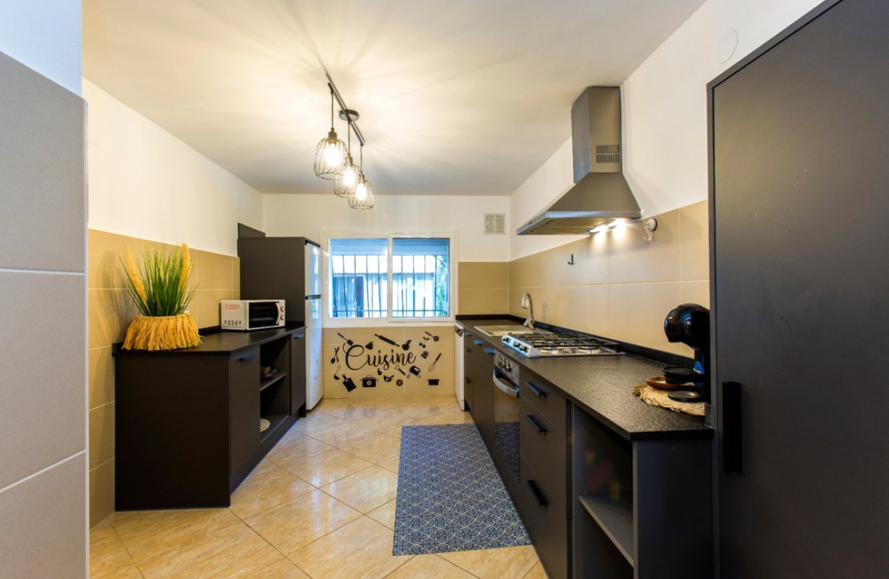 Használt ingatlanok - Villa -
Benissa - La Fustera