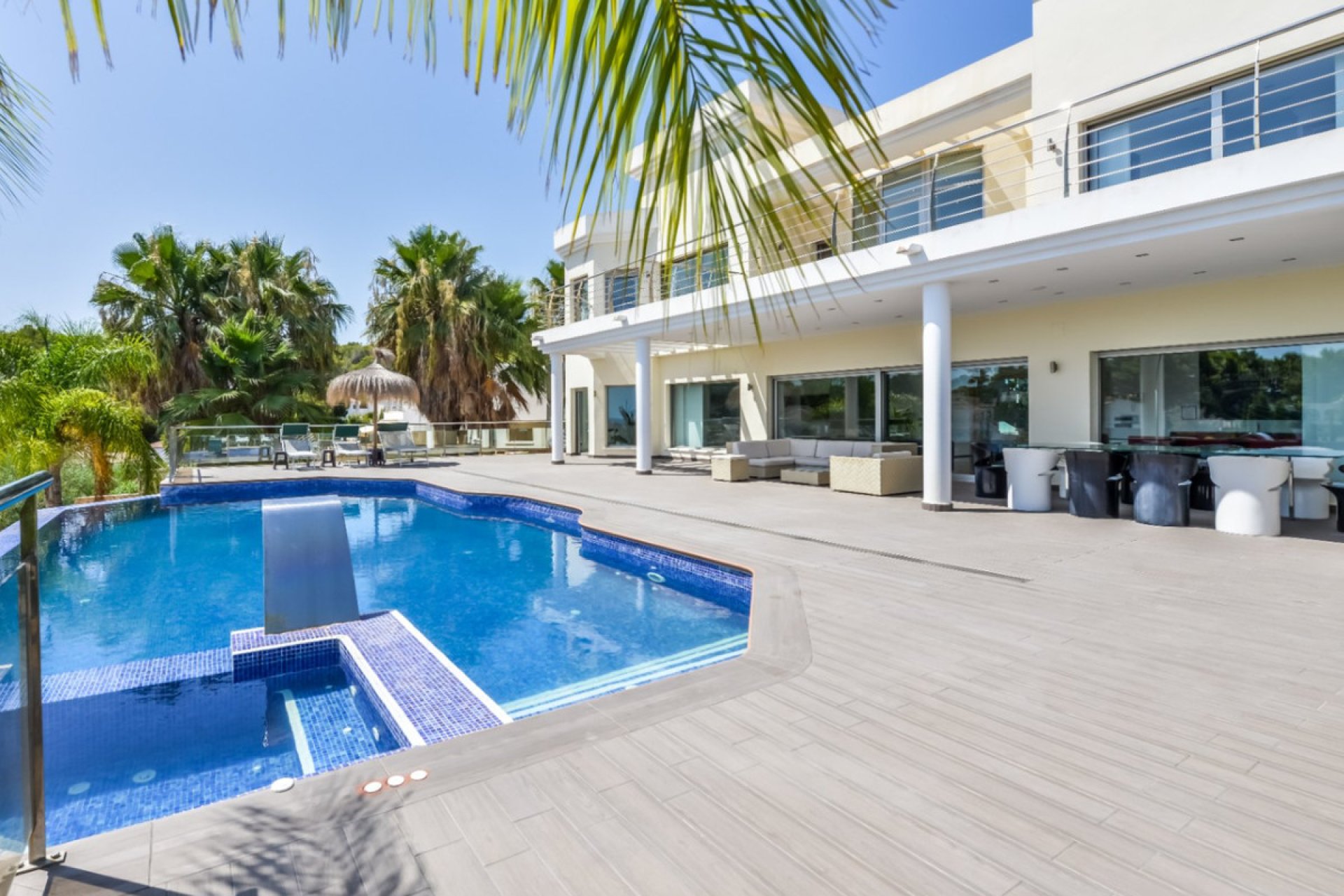 Használt ingatlanok - Villa -
Benissa - La Fustera