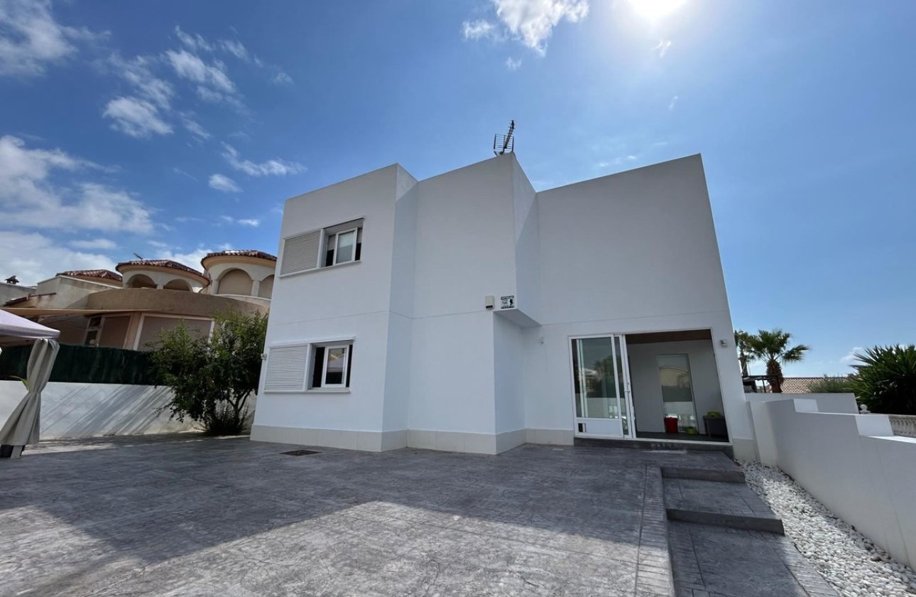 Használt ingatlanok - Villa -
Bigastro