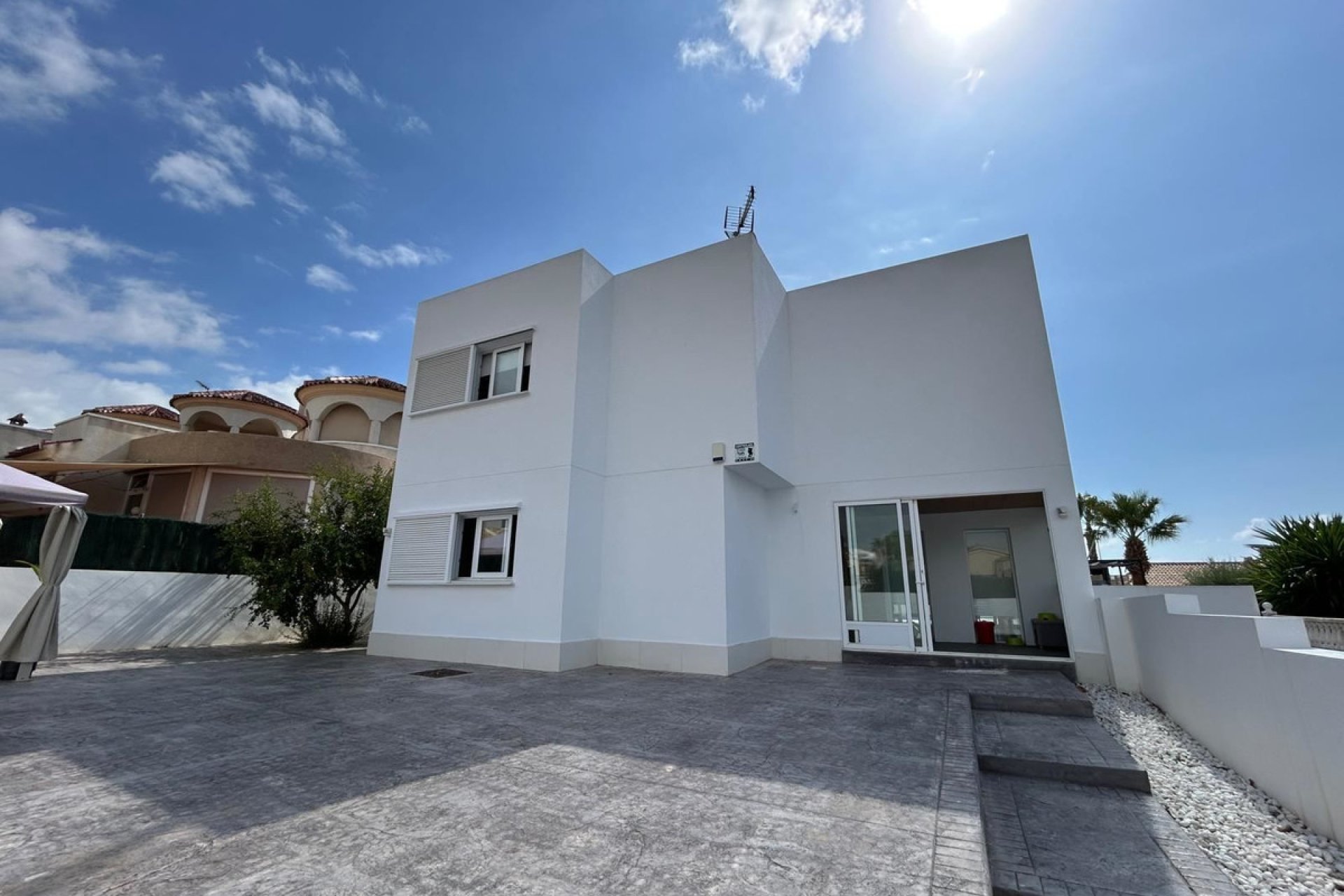 Használt ingatlanok - Villa -
Bigastro