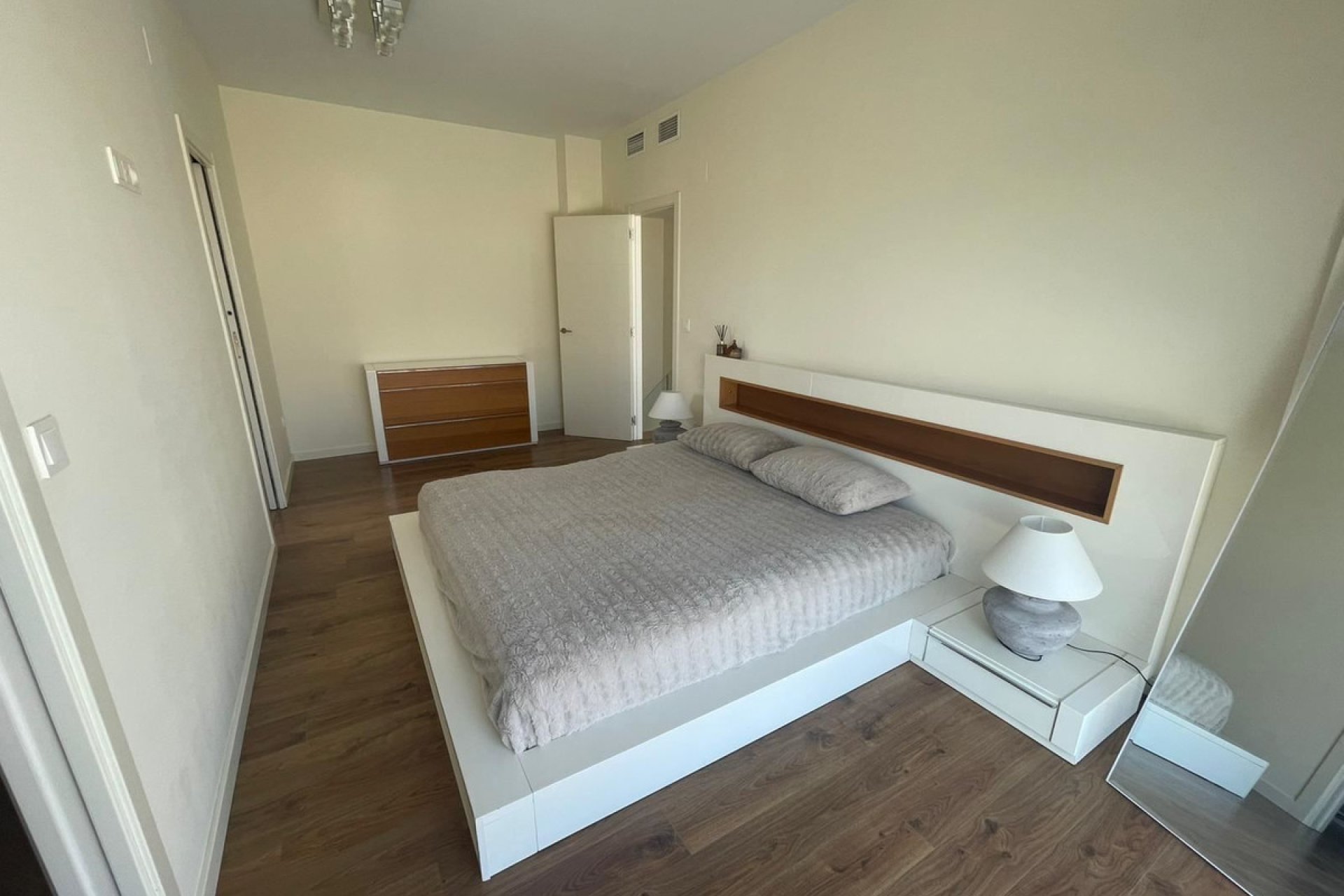 Használt ingatlanok - Villa -
Bigastro