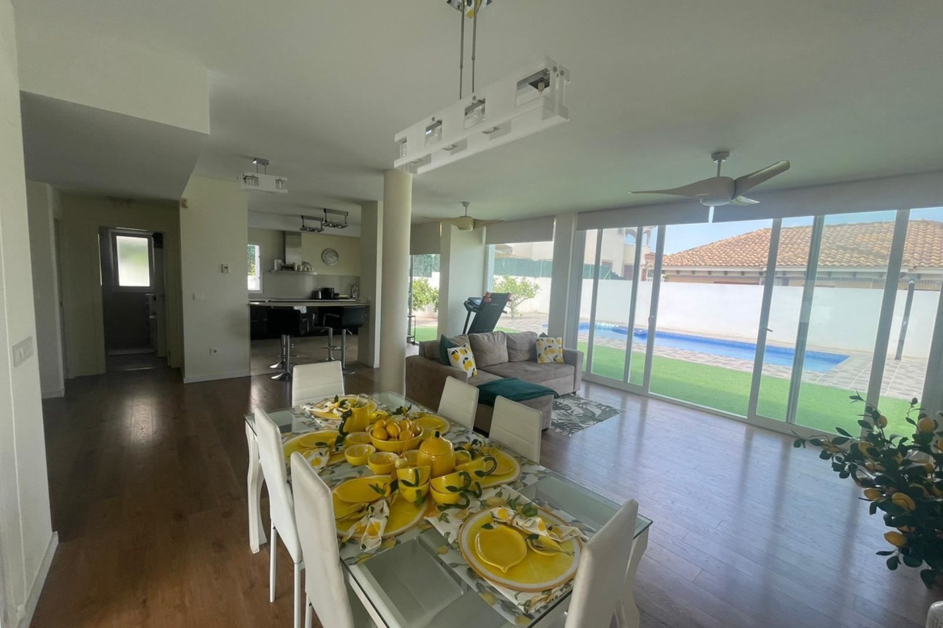 Használt ingatlanok - Villa -
Bigastro