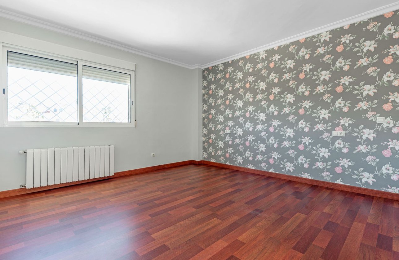 Használt ingatlanok - Villa -
Busot - Busot Centro