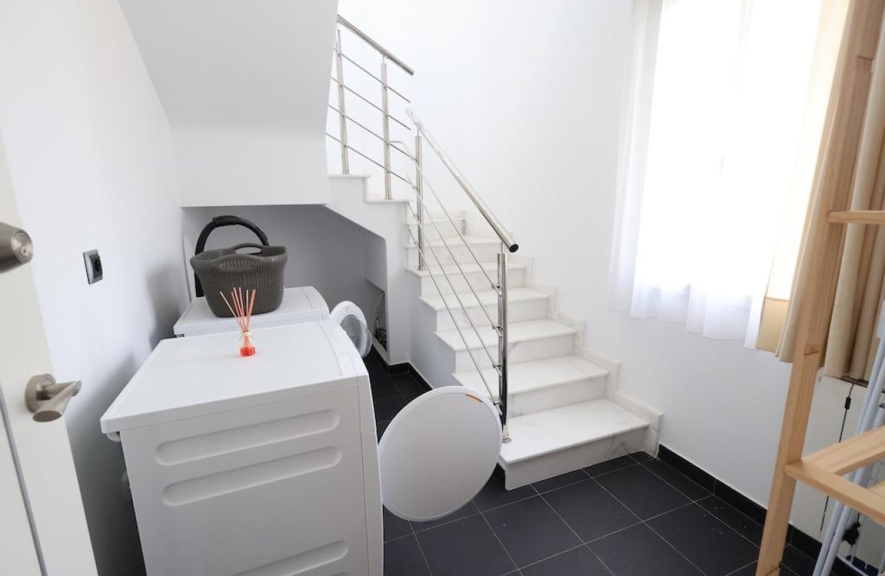 Használt ingatlanok - Villa -
Cabo Roig - Costa blanca