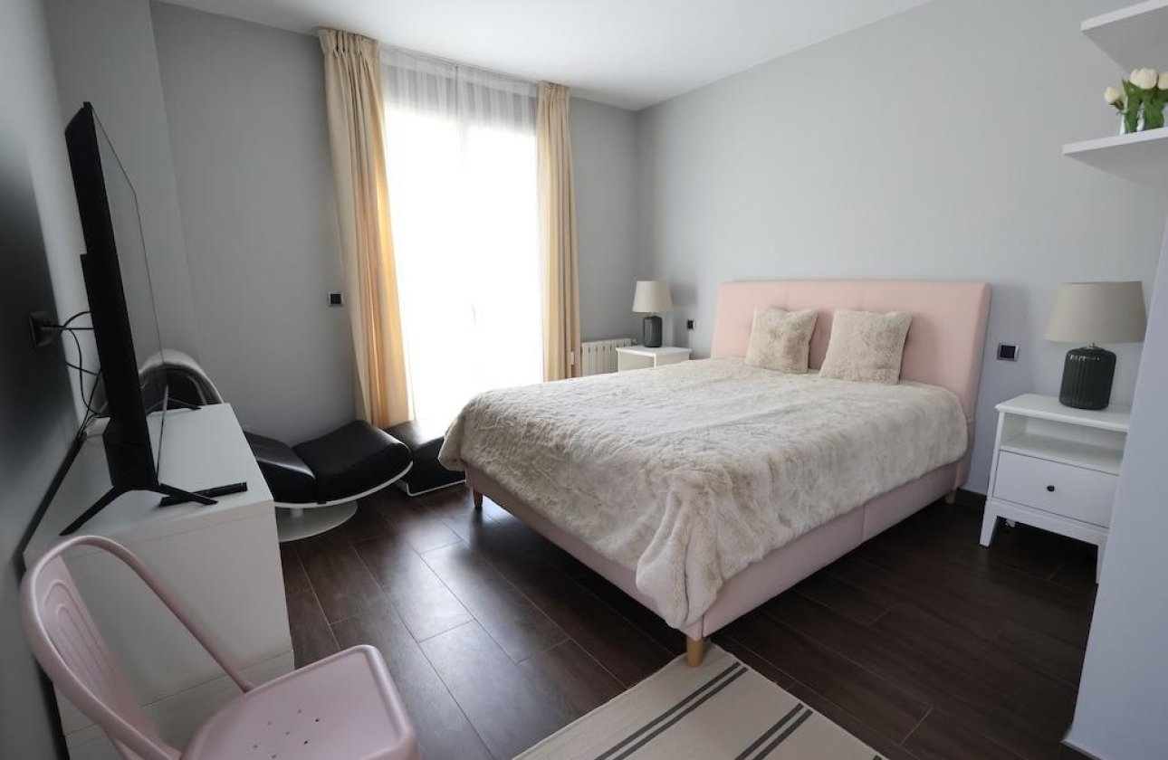 Használt ingatlanok - Villa -
Cabo Roig - Costa blanca