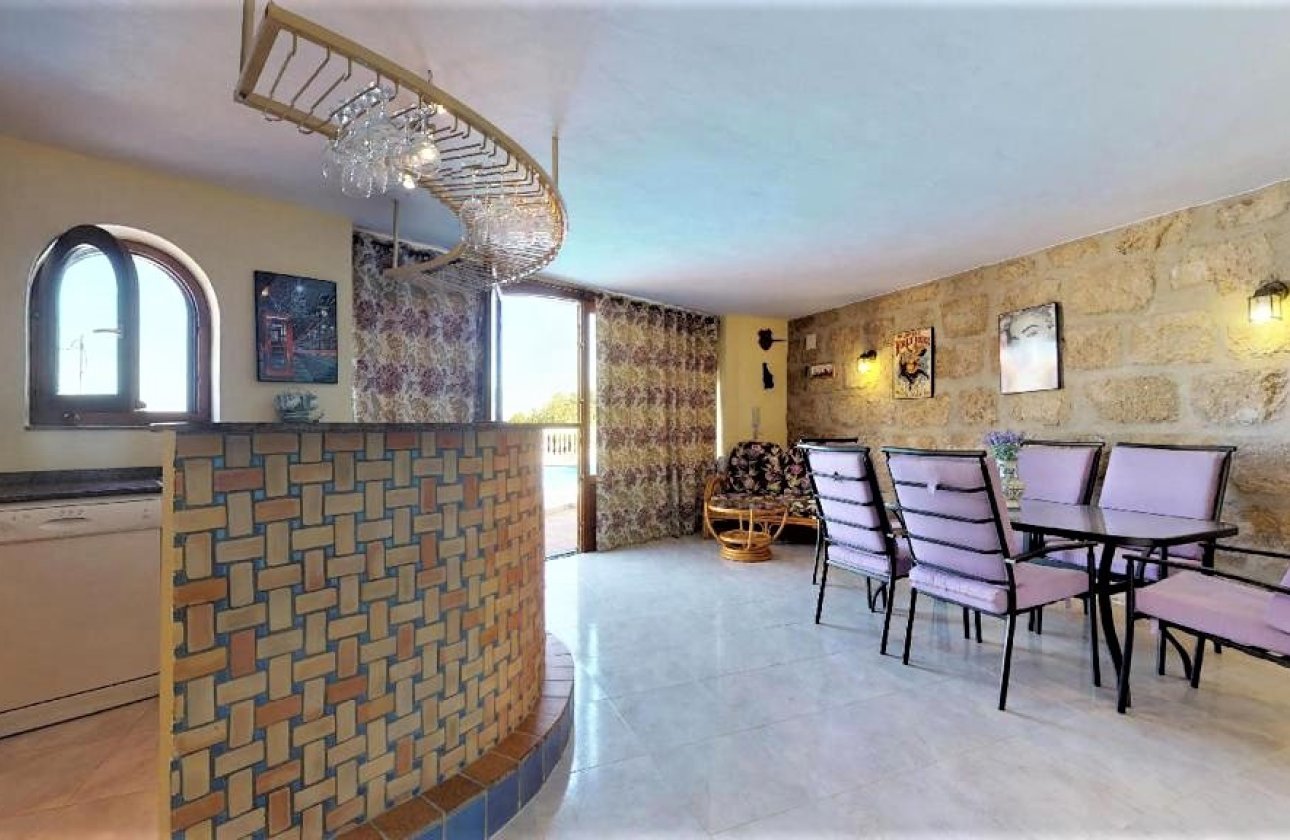 Használt ingatlanok - Villa -
Calpe - Calpe Centro