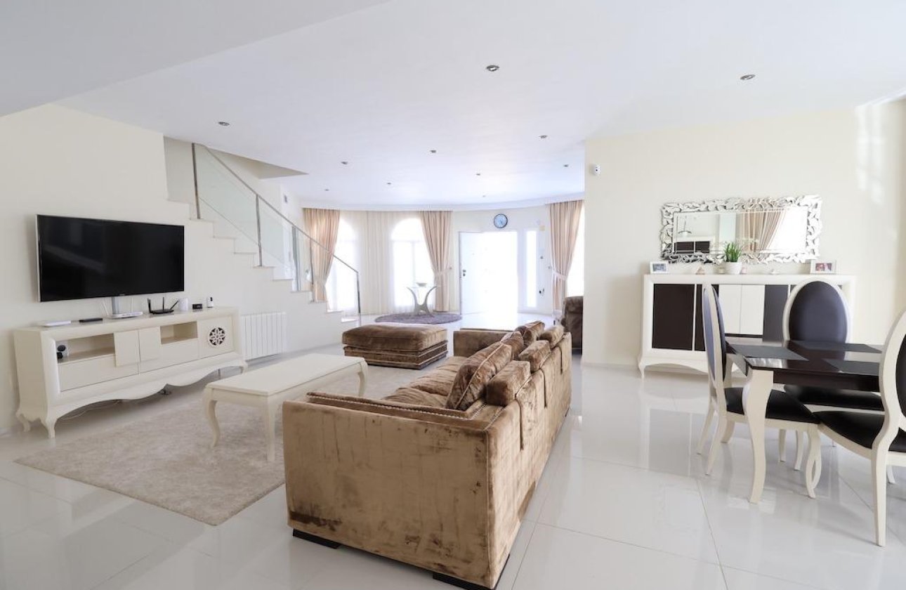 Használt ingatlanok - Villa -
Ciudad Quesada - Ciudad Quesada - Doña Pepa