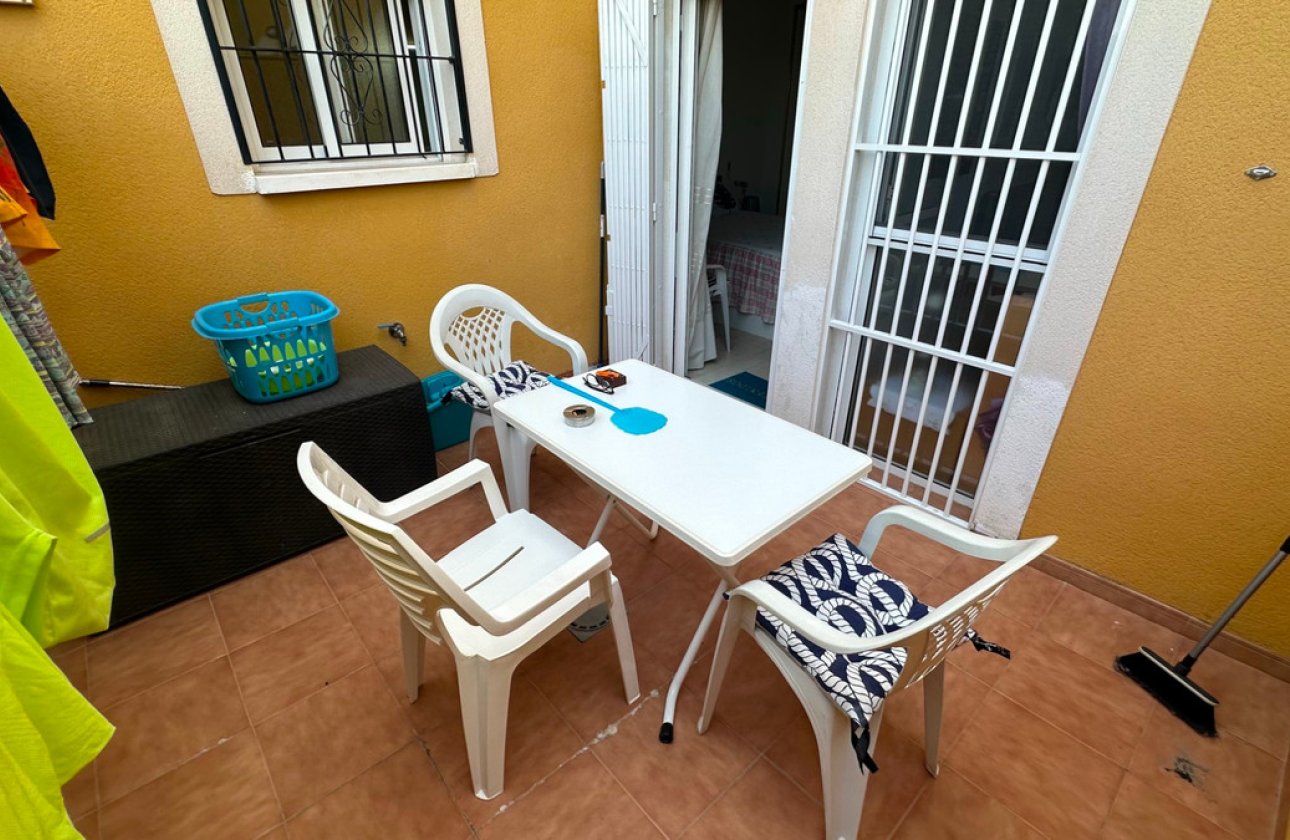 Használt ingatlanok - Villa -
Daya Nueva - Daya Nueva Centro