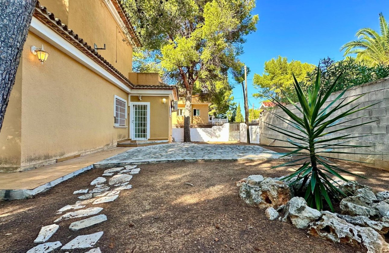 Használt ingatlanok - Villa -
Denia - Denia Centro