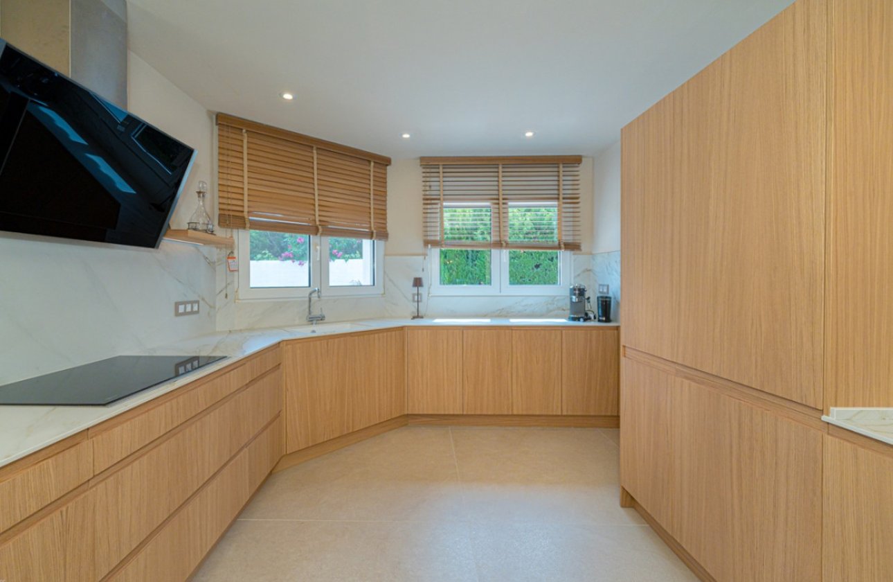 Használt ingatlanok - Villa -
Denia - Denia Centro