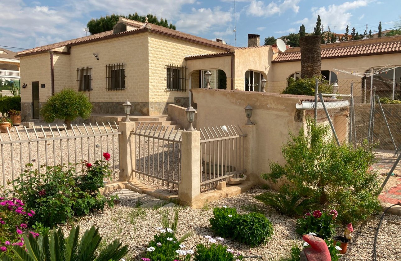 Használt ingatlanok - Villa -
Elche - Elche Centro